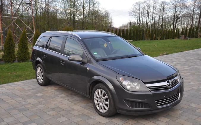 Opel Astra cena 12700 przebieg: 216861, rok produkcji 2010 z Biała małe 37